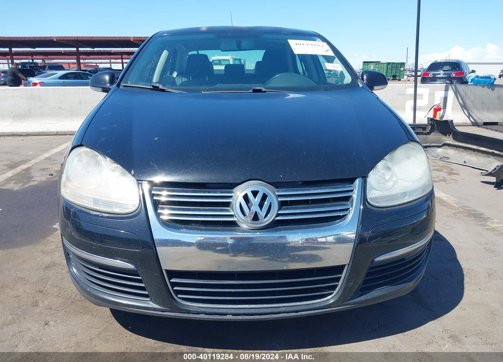 2010 VOLKSWAGEN JETTA LIMITED EDITION VIN: 3VWAZ7AJ1AM121903