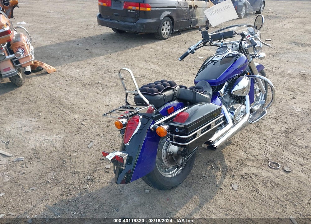 2005 HONDA VT750 CA VIN: JH2RC50345M107193