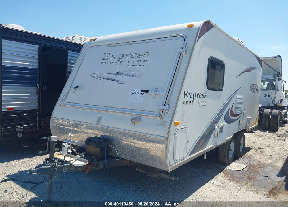 2011 PASSPORT EXPRESS VIN: 4YDT19020BT411882