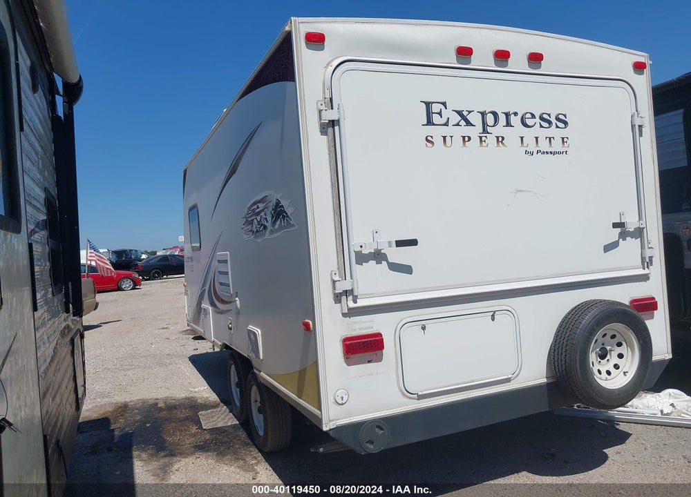 2011 PASSPORT EXPRESS VIN: 4YDT19020BT411882