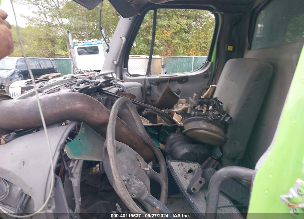 2012 FREIGHTLINER M2 106 MEDIUM DUTY VIN: 1FVHCYBS6CHAY8931