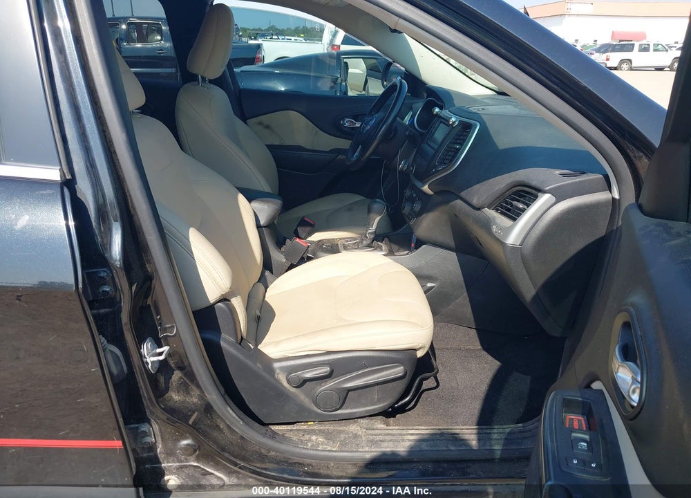 2016 JEEP CHEROKEE LATITUDE VIN: 1C4PJLCS4GW108588