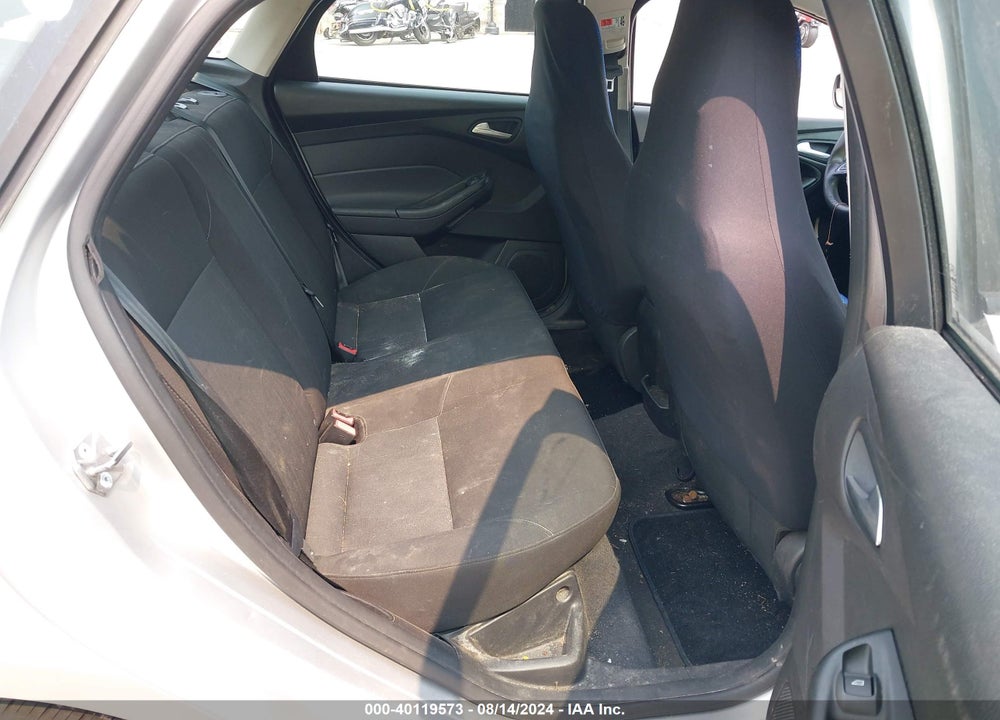 2015 FORD FOCUS VIN: 1FADP3F21FL203452