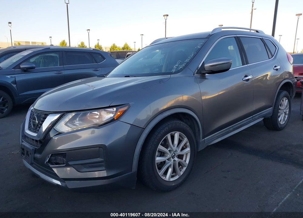 2018 NISSAN ROGUE SV VIN: KNMAT2MV9JP532532