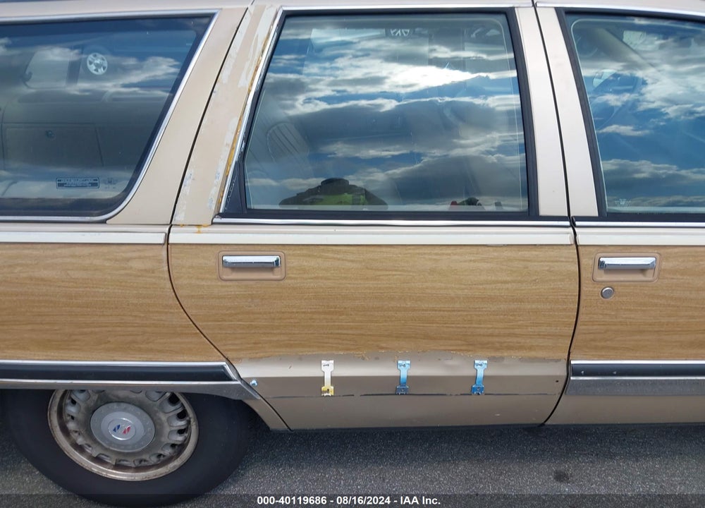 1995 BUICK ROADMASTER ESTATE VIN: 1G4BR82P9SR422897