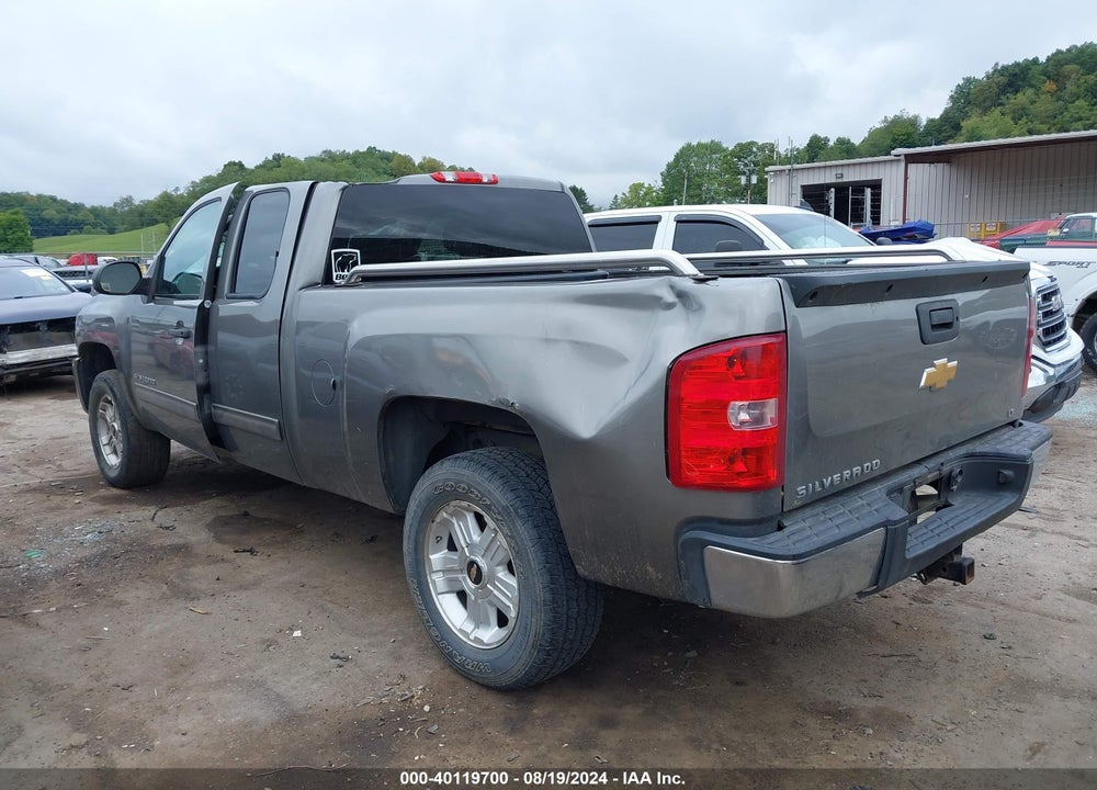 2013 CHEVROLET SILVERADO 1500 LT VIN: 1GCRKSE77DZ267902