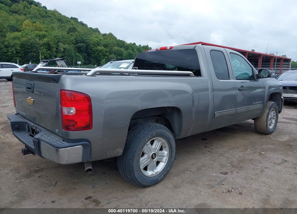 2013 CHEVROLET SILVERADO 1500 LT VIN: 1GCRKSE77DZ267902
