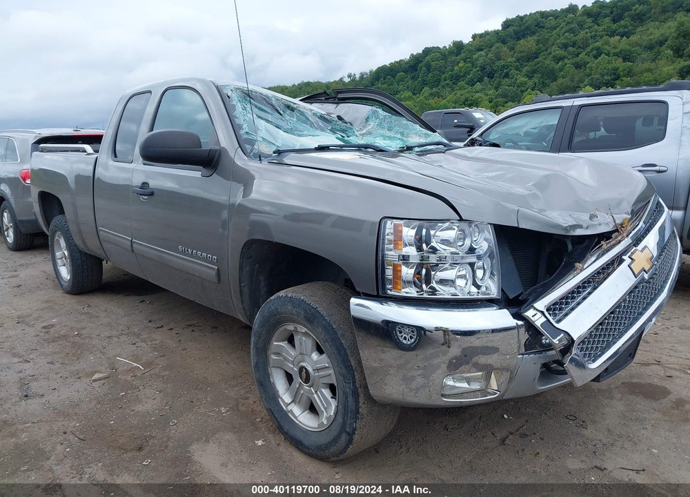 2013 CHEVROLET SILVERADO 1500 LT VIN: 1GCRKSE77DZ267902