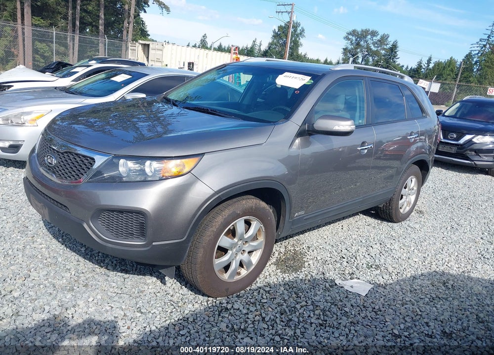2013 KIA SORENTO LX V6 VIN: 5XYKTDA28DG416272
