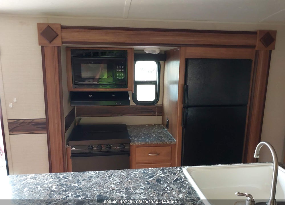 2015 KEYS SPRINGDALE VIN: 4YDT28728F3103345