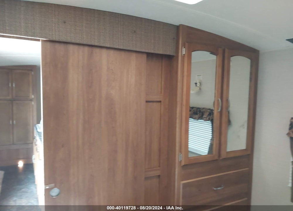 2015 KEYS SPRINGDALE VIN: 4YDT28728F3103345