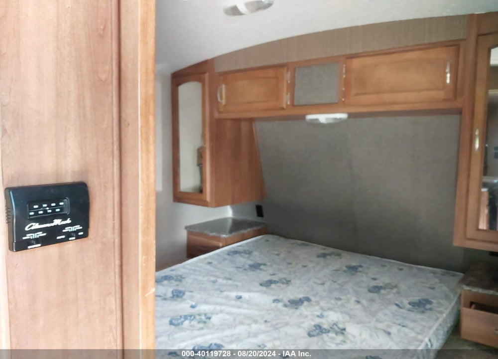 2015 KEYS SPRINGDALE VIN: 4YDT28728F3103345