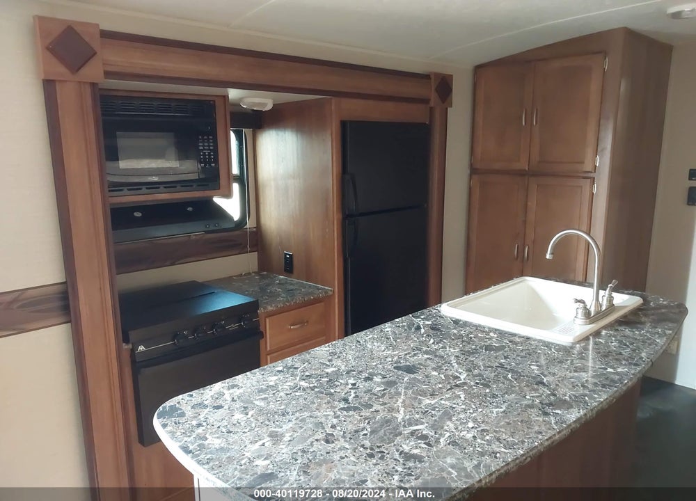 2015 KEYS SPRINGDALE VIN: 4YDT28728F3103345