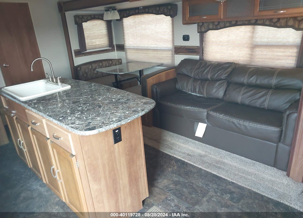 2015 KEYS SPRINGDALE VIN: 4YDT28728F3103345