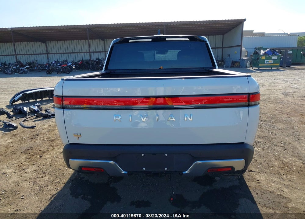 2022 RIVIAN R1T ADVENTURE VIN: 7FCTGAAA7NN013094