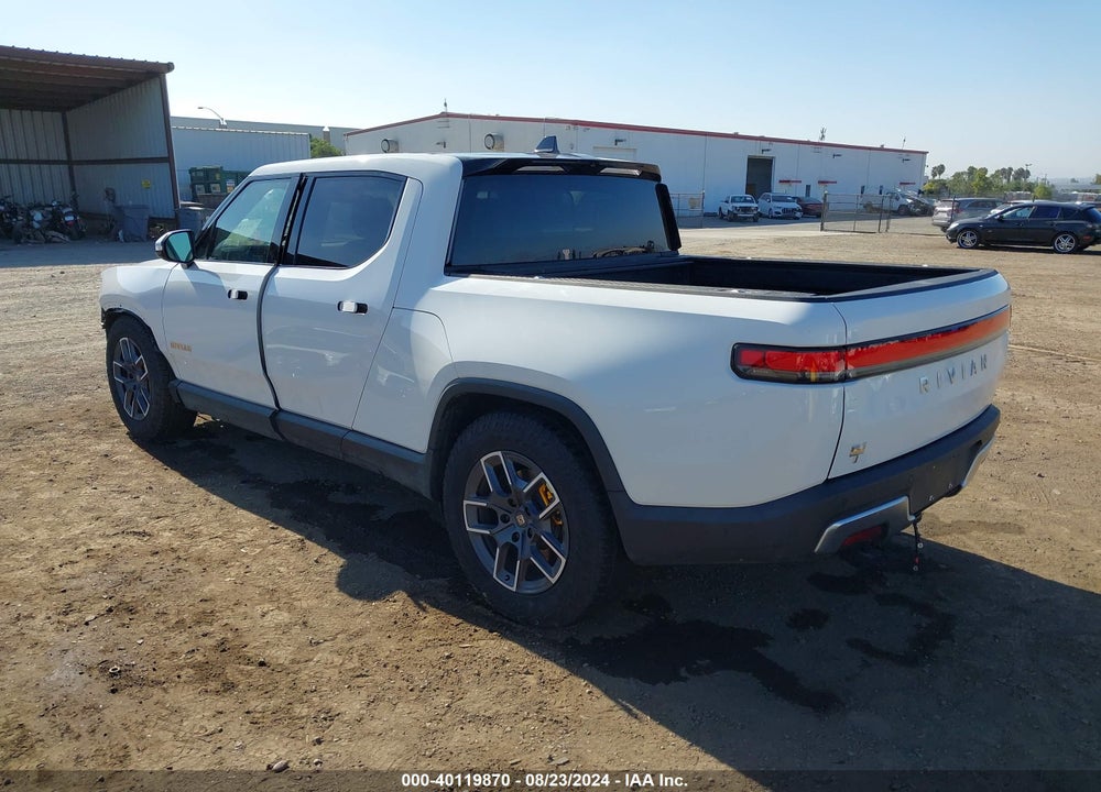 2022 RIVIAN R1T ADVENTURE VIN: 7FCTGAAA7NN013094