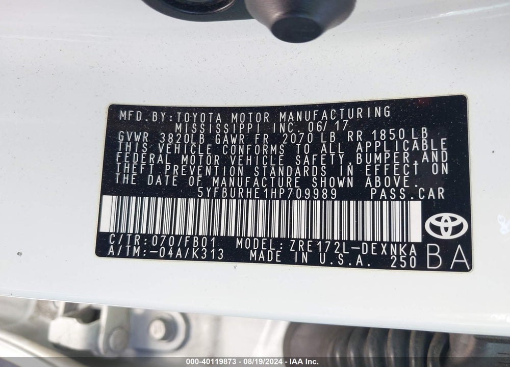 2017 TOYOTA COROLLA LE VIN: 5YFBURHE1HP709989