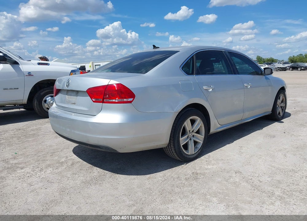 2012 VOLKSWAGEN PASSAT SE W/SUNROOF VIN: 1VWBH7A33CC106185