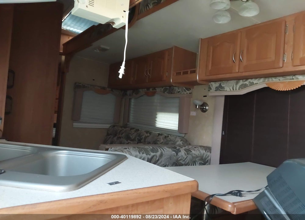 2007 WILDCAT TRAVEL TRAILER VIN: 4X4FWCH277V015960