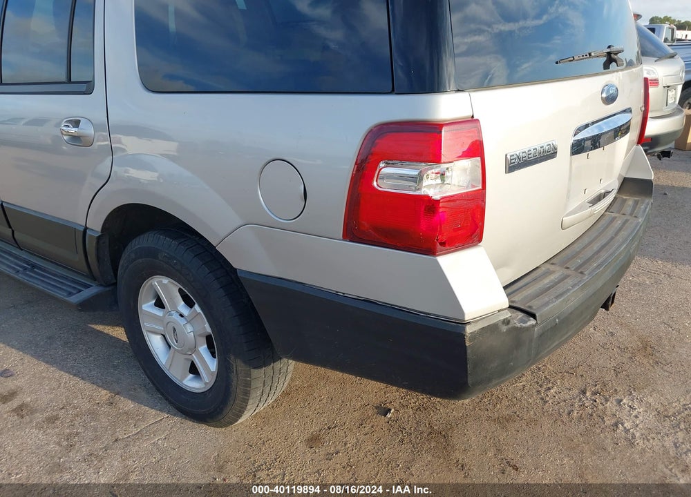 2007 FORD EXPEDITION XLT VIN: 1FMFU155X7LA41670
