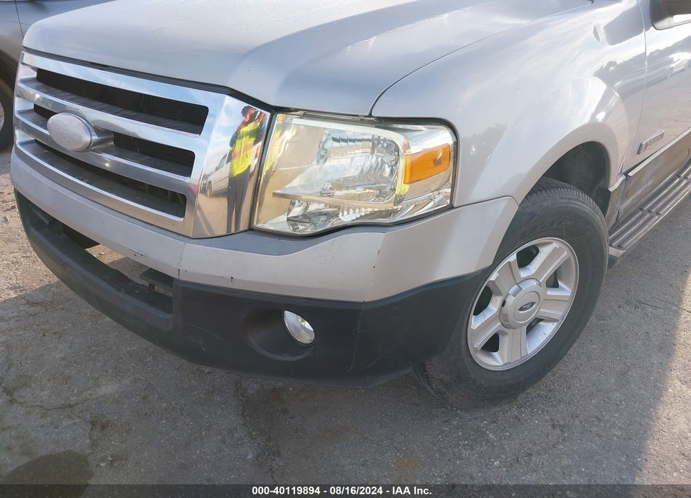 2007 FORD EXPEDITION XLT VIN: 1FMFU155X7LA41670