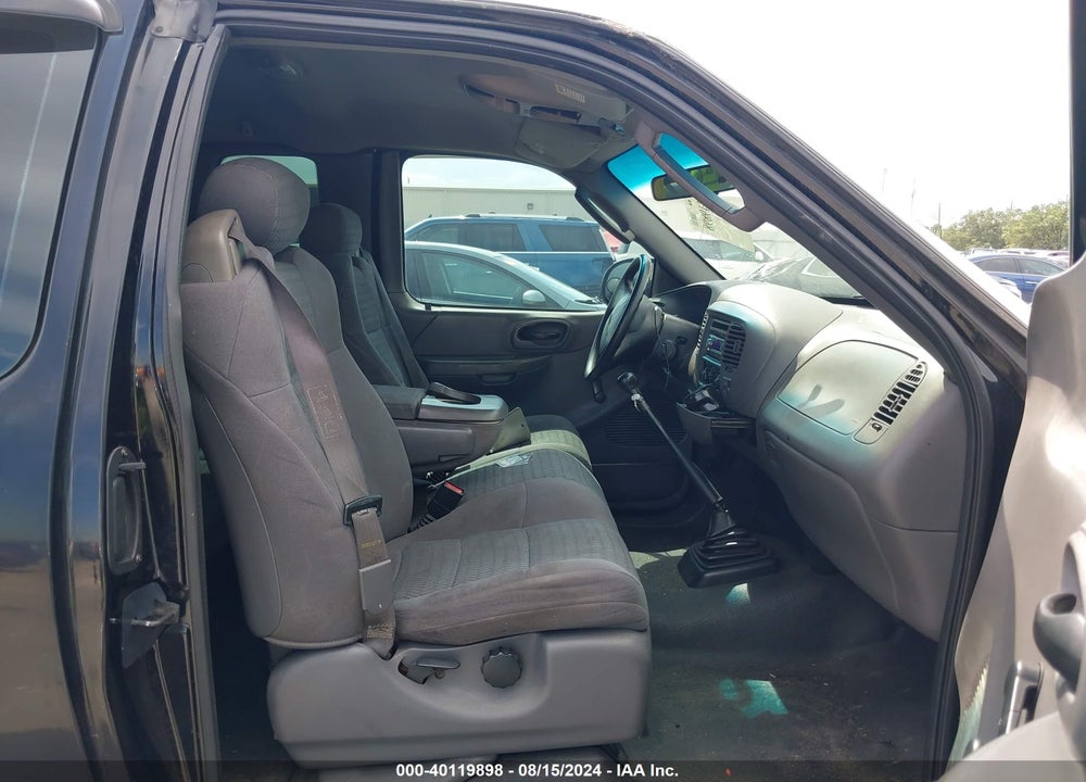 2002 FORD F-150 VIN: 1FTRX17282NB48547