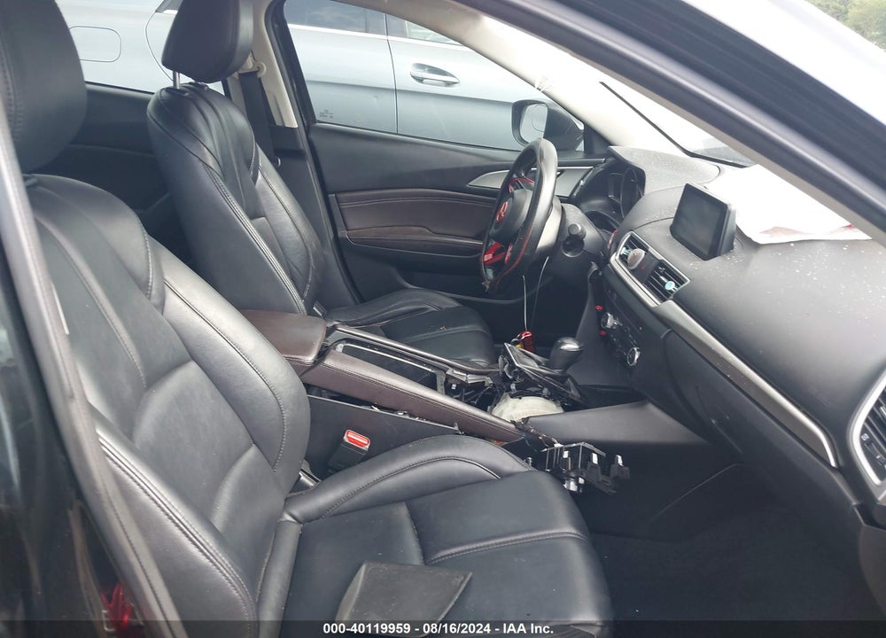 2018 MAZDA 3 TOURING VIN: 3MZBN1V32JM203101