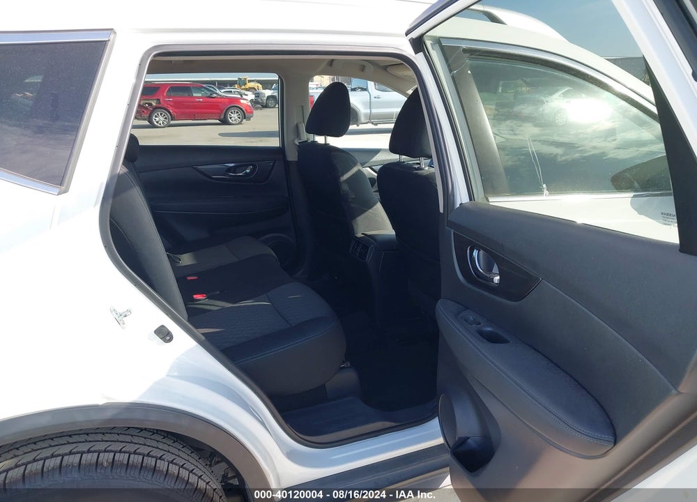 2017 NISSAN ROGUE SV VIN: KNMAT2MV0HP543297