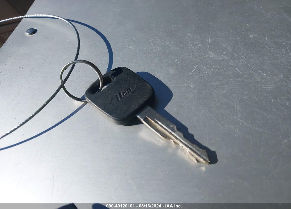 2002 LINCOLN LS VIN: 1LNHM86S02Y710465