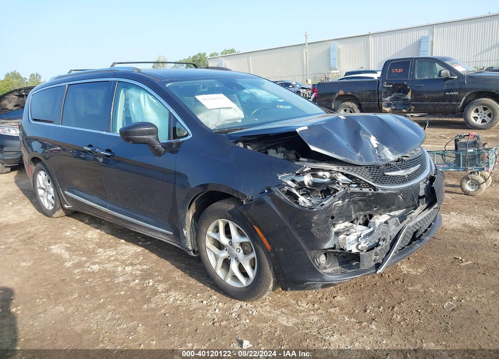 2017 CHRYSLER PACIFICA TOURING L PLUS VIN: 2C4RC1EG7HR597935
