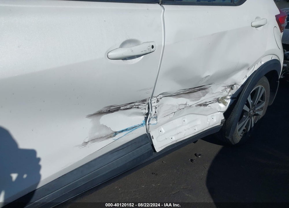 2018 NISSAN KICKS SV VIN: 3N1CP5CU5JL536972