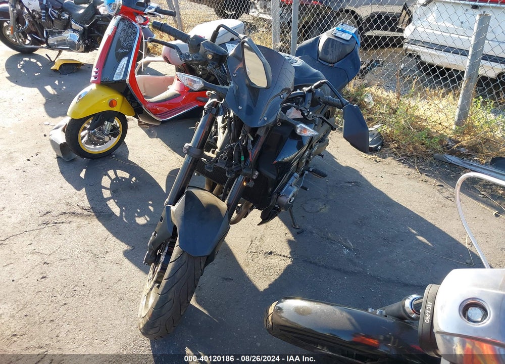 2017 KAWASAKI ZR900 VIN: JKAZR2A14HDA17451
