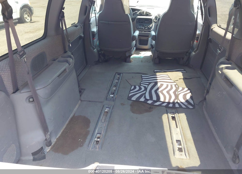 2000 PLYMOUTH GRAND VOYAGER SE VIN: 2P4GP44G8YR549712
