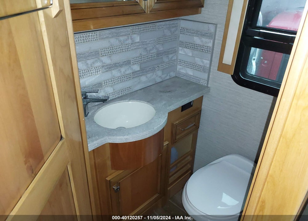 2021 TIFFIN MOTORHOMES INC PHAETON VIN: 5VBPA57A1MA121439