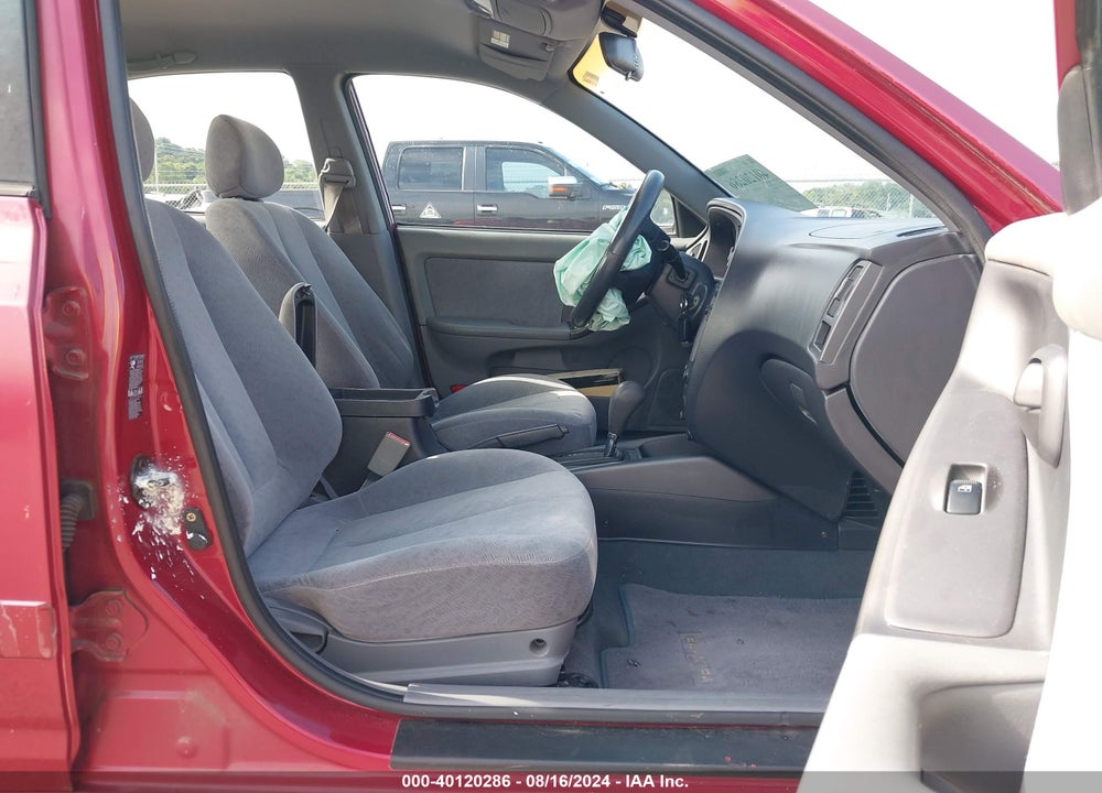 2004 HYUNDAI ELANTRA GLS/GT VIN: KMHDN46DX4U901181