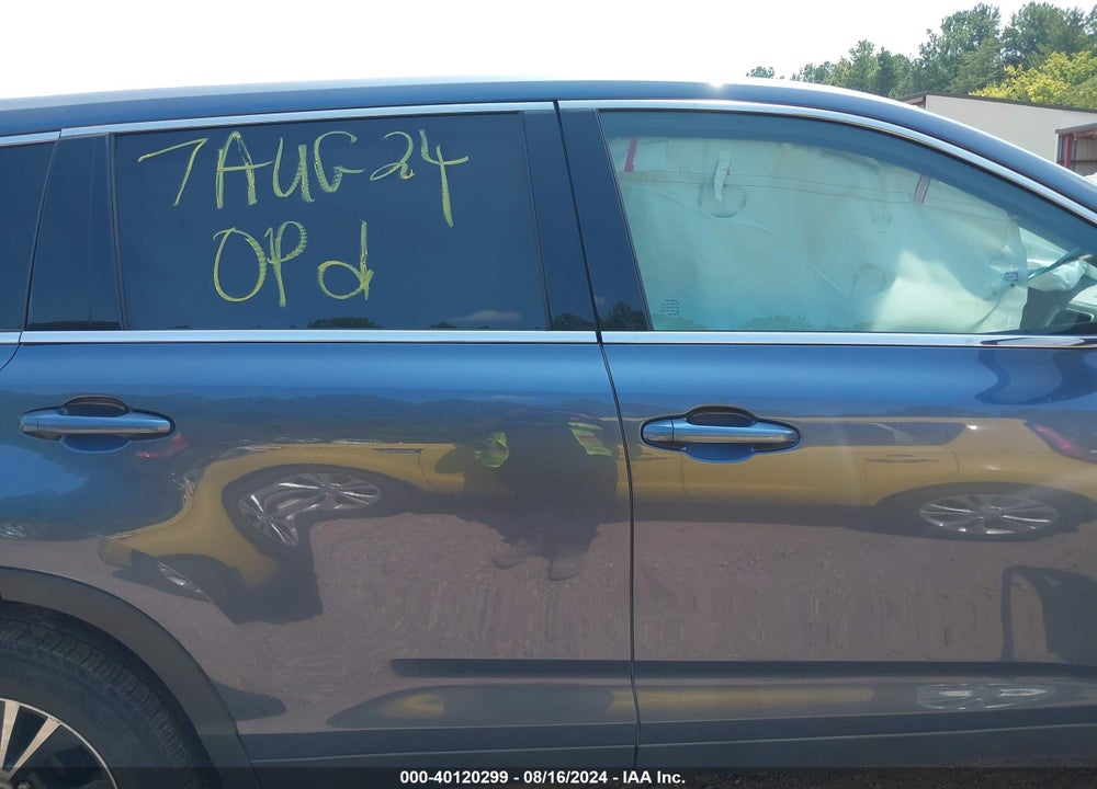 2019 TOYOTA HIGHLANDER LE VIN: 5TDZZRFH2KS299747