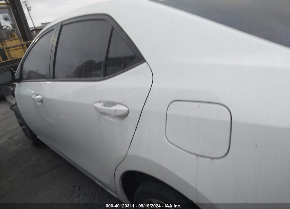 2018 TOYOTA COROLLA SE VIN: 5YFBURHE0JP792319