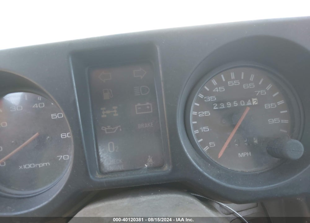 1990 ISUZU TROOPER VIN: LESCH58E8L6900412