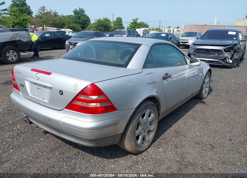 1998 MERCEDES-BENZ SLK 230 VIN: WDBKK47F6WF076508