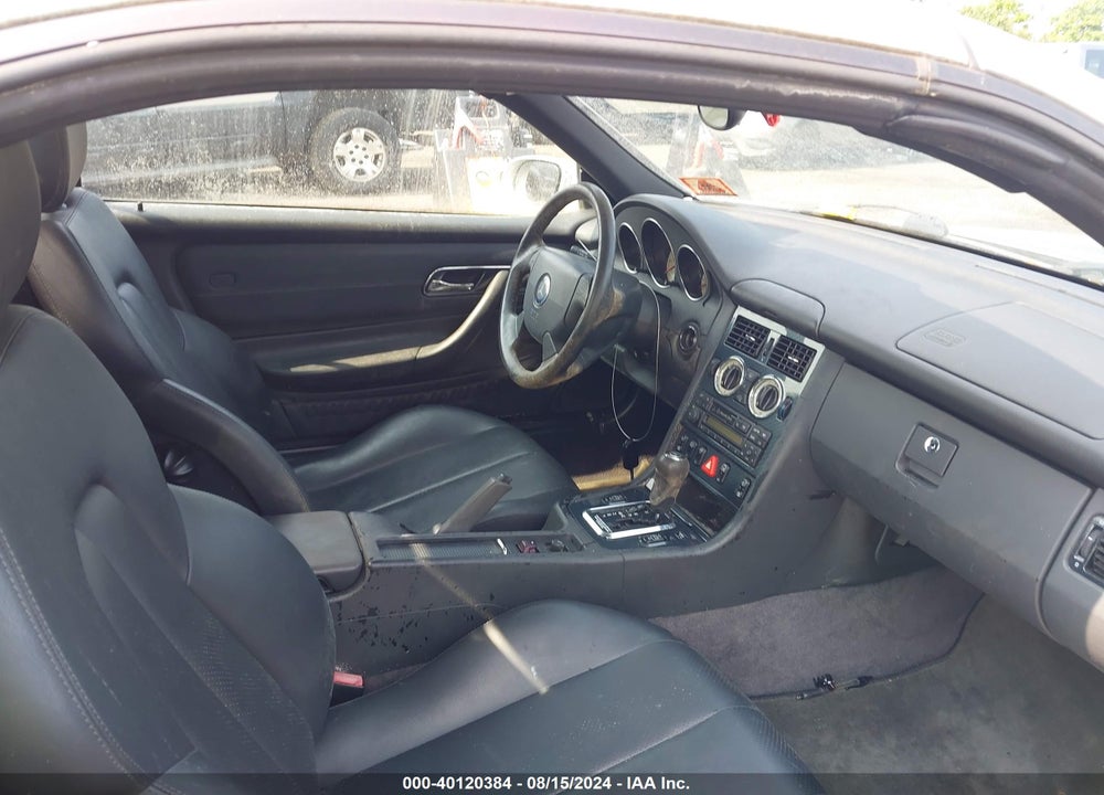 1998 MERCEDES-BENZ SLK 230 VIN: WDBKK47F6WF076508