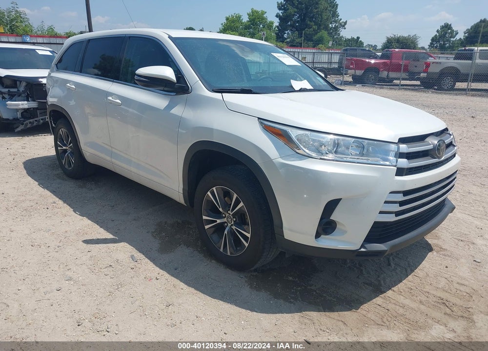 2018 TOYOTA HIGHLANDER LE VIN: 5TDZZRFH8JS272437