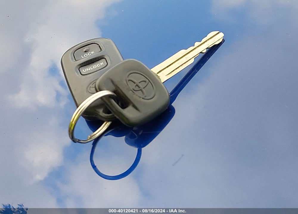 2004 TOYOTA RAV4 VIN: JTEHD20V346021051
