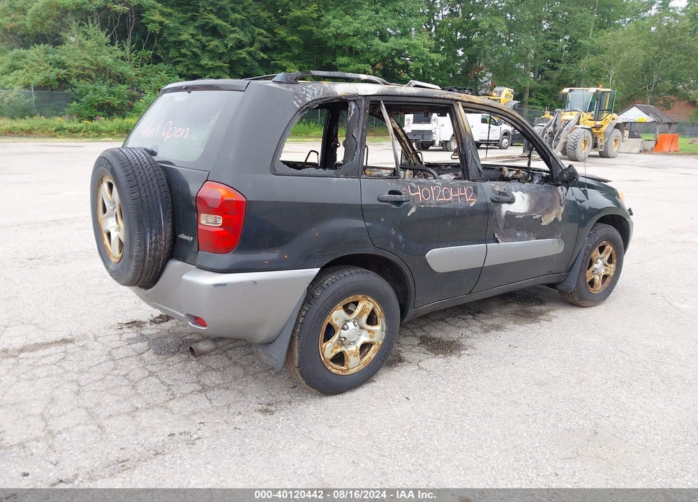 2005 TOYOTA RAV4 VIN: JTEHD20V056024054