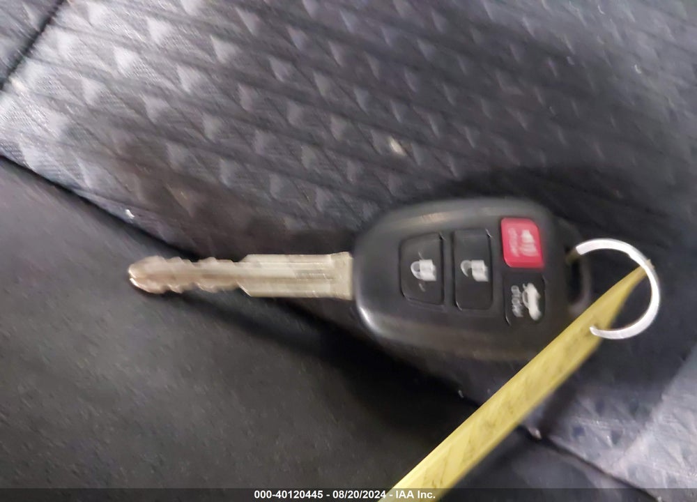 2014 TOYOTA CAMRY SE VIN: 4T1BF1FK4EU358901