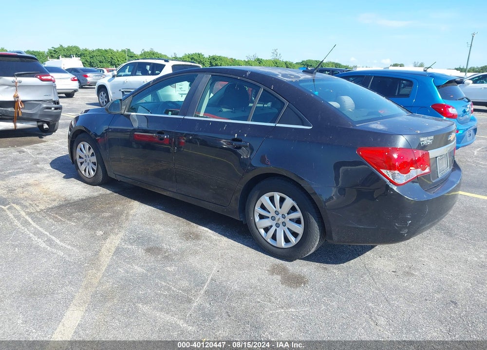 2011 CHEVROLET CRUZE LS VIN: 1G1PC5SH3B7305582