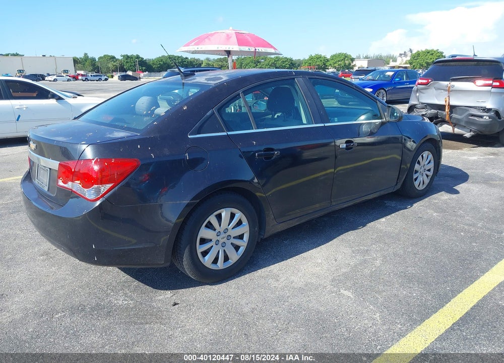 2011 CHEVROLET CRUZE LS VIN: 1G1PC5SH3B7305582
