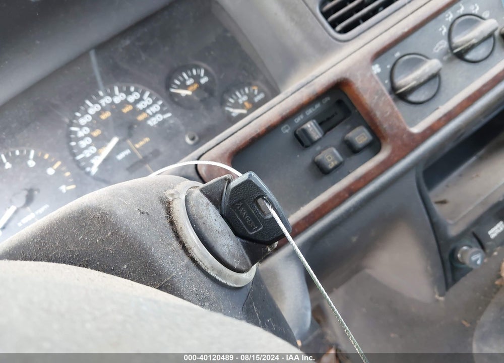 1997 JEEP GRAND CHEROKEE LAREDO/TSI VIN: 1J4GX58Y4VC588065