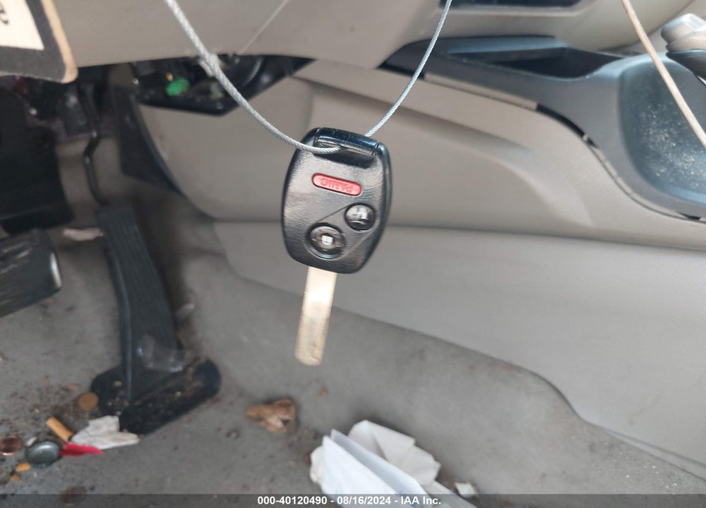2011 HONDA CIVIC LX VIN: 2HGFA1F56BH547581