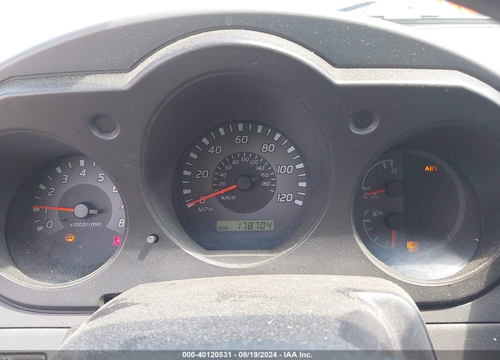 2002 NISSAN XTERRA XE VIN: 5N1ED28Y62C587673