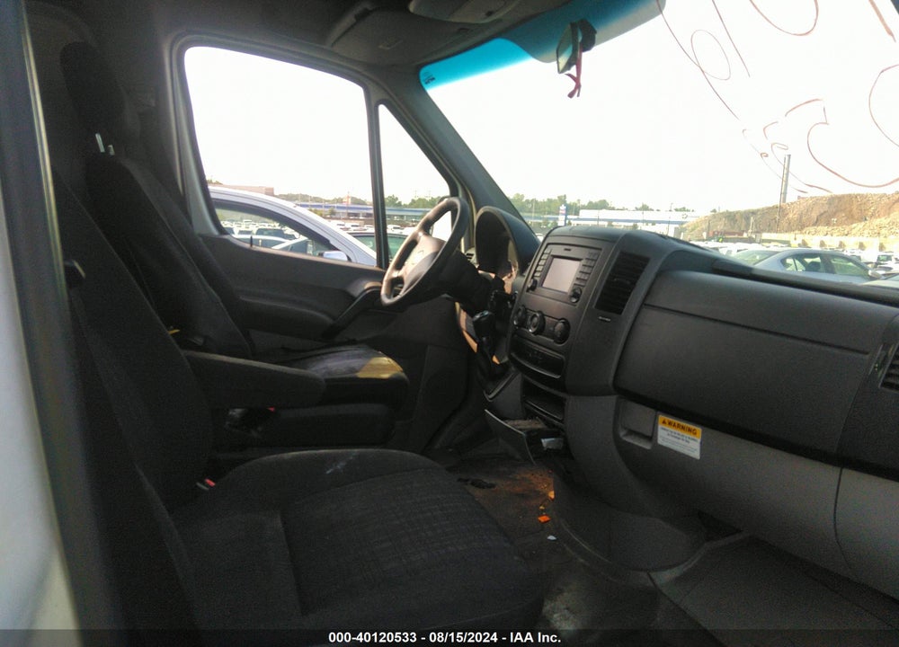 2014 FREIGHTLINER SPRINTER 2500 NORMAL ROOF VIN: WDYPE7DC5E5838195